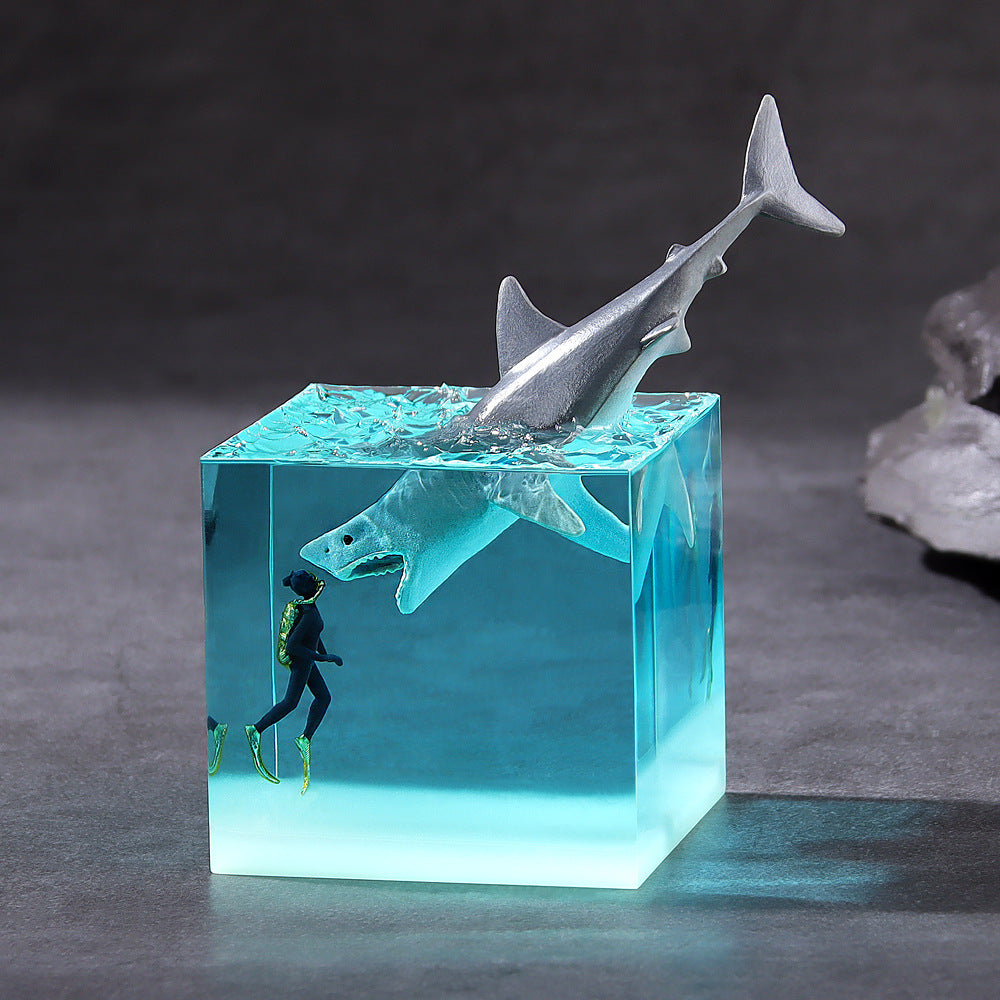 Epoxy Resin Wood Craft Lamp with LED Lights Diver Table Night Light Lamp Special Gifts (Whale, Dolphin, Shark)