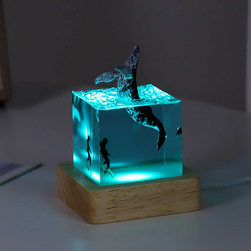 Epoxy Resin Wood Craft Lamp with LED Lights Diver Table Night Light Lamp Special Gifts (Whale, Dolphin, Shark)