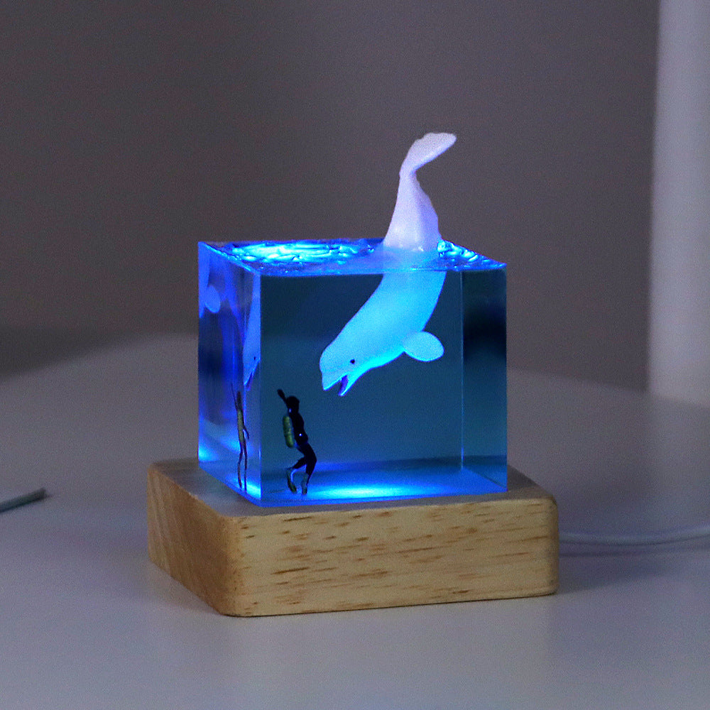 Epoxy Resin Wood Craft Lamp with LED Lights Diver Table Night Light Lamp Special Gifts (Whale, Dolphin, Shark)