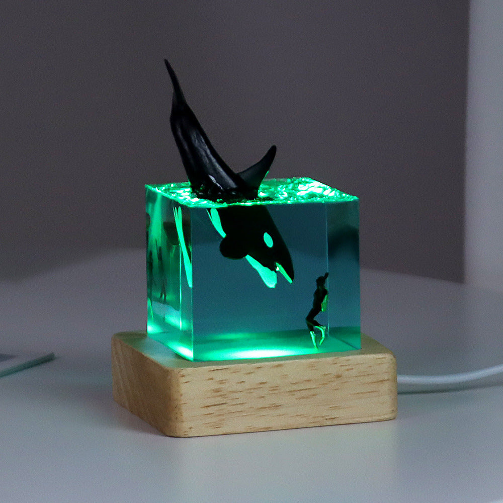 Epoxy Resin Wood Craft Lamp with LED Lights Diver Table Night Light Lamp Special Gifts (Whale, Dolphin, Shark)