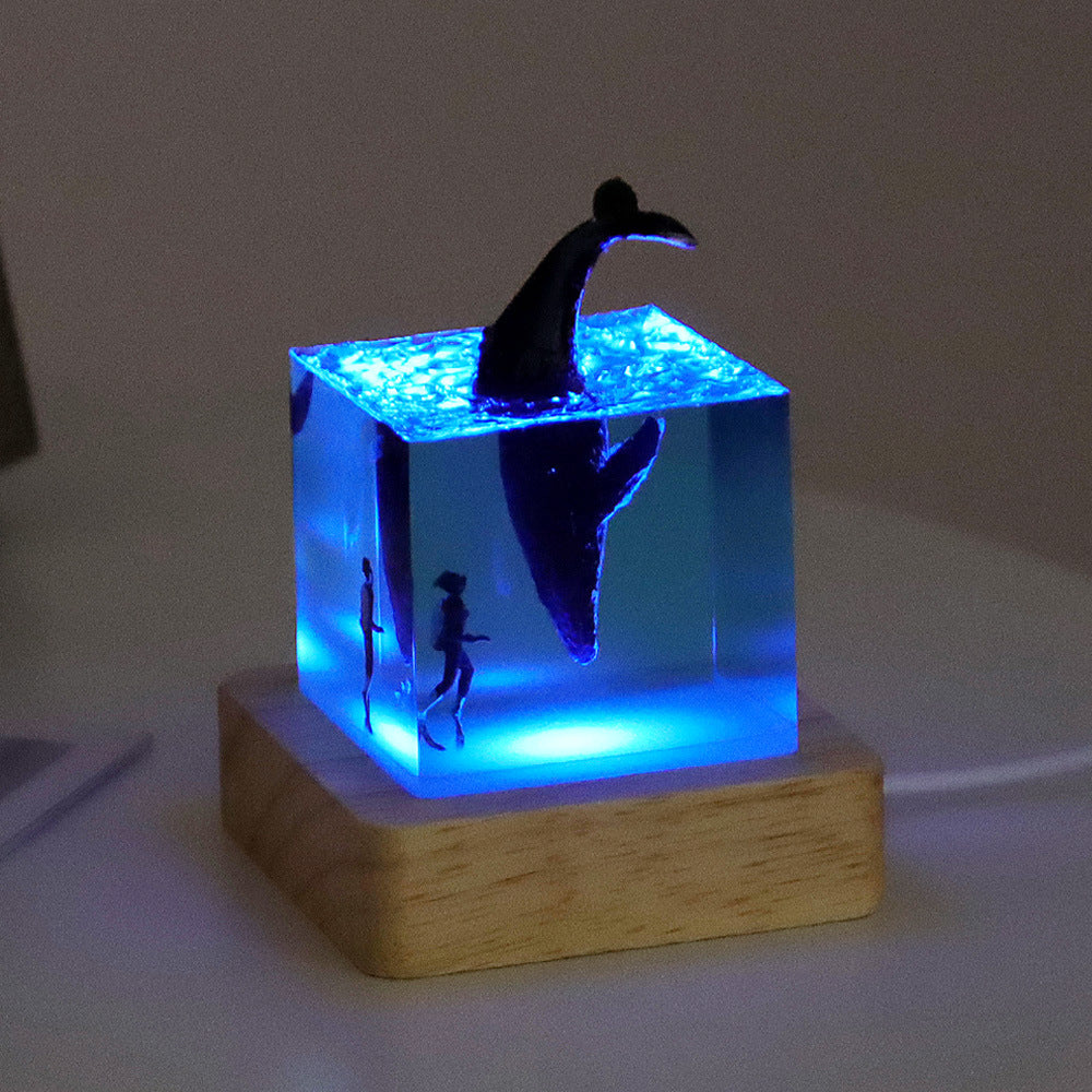 Epoxy Resin Wood Craft Lamp with LED Lights Diver Table Night Light Lamp Special Gifts (Whale, Dolphin, Shark)