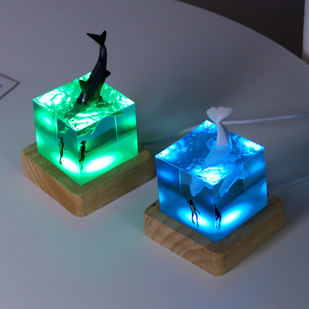Epoxy Resin Wood Craft Lamp with LED Lights Diver Table Night Light Lamp Special Gifts (Whale, Dolphin, Shark)
