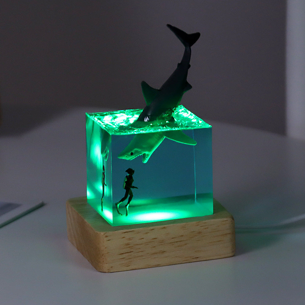 Epoxy Resin Wood Craft Lamp with LED Lights Diver Table Night Light Lamp Special Gifts (Whale, Dolphin, Shark)